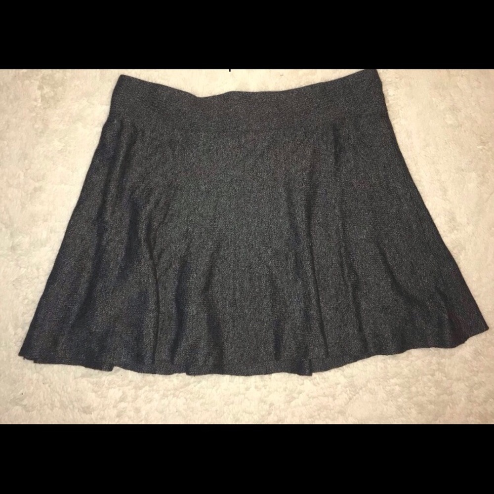 Grey thicker skirt
